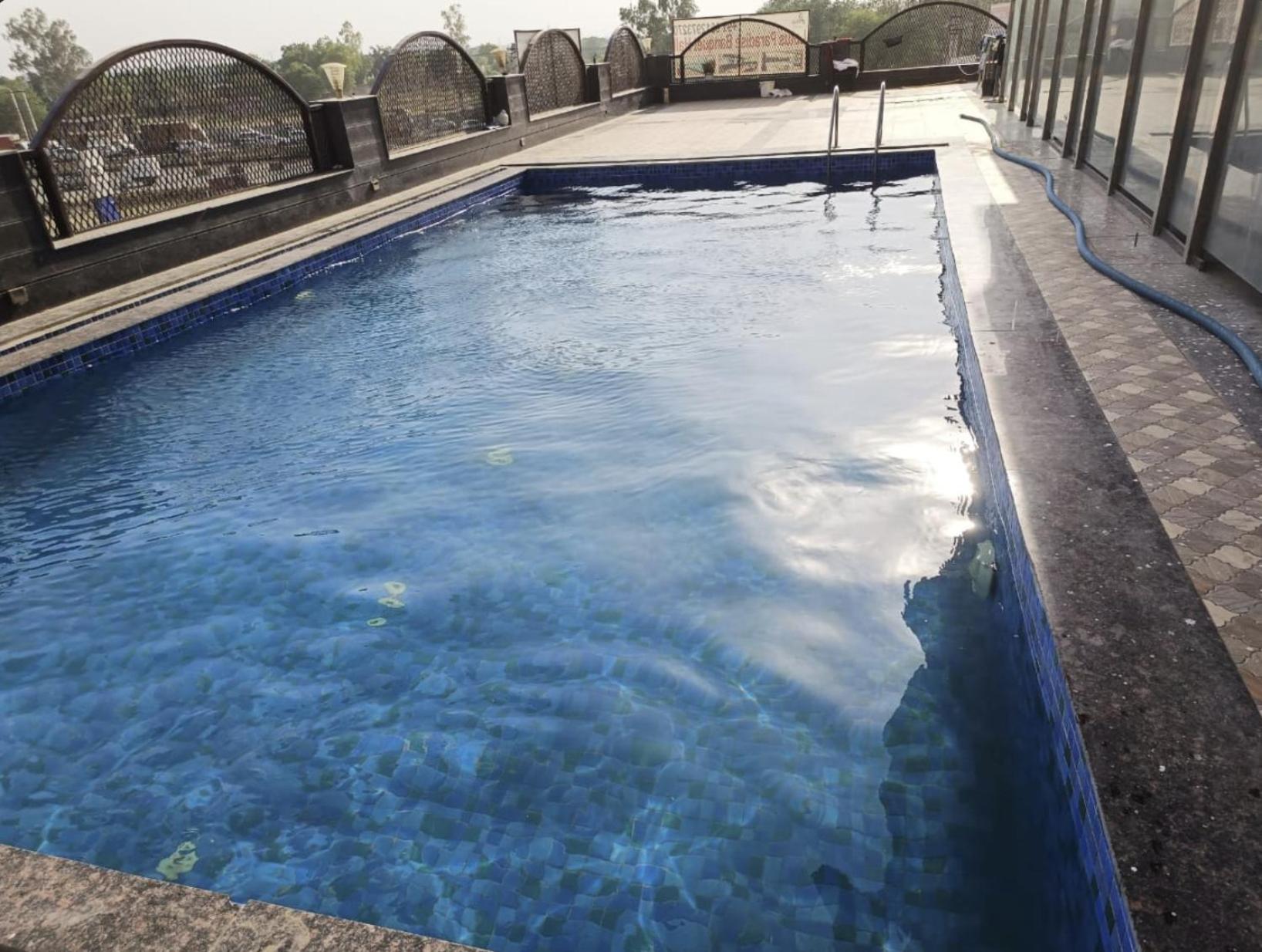 Hotel Lotus Paradise - Banquet & Dining - Near Murthal Sukhdev Rāi Buitenkant foto